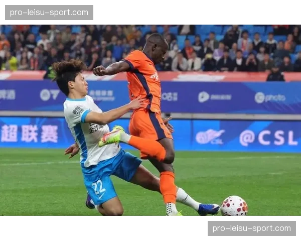 青岛德比0-0闷平收场，海牛与西海岸互交白卷